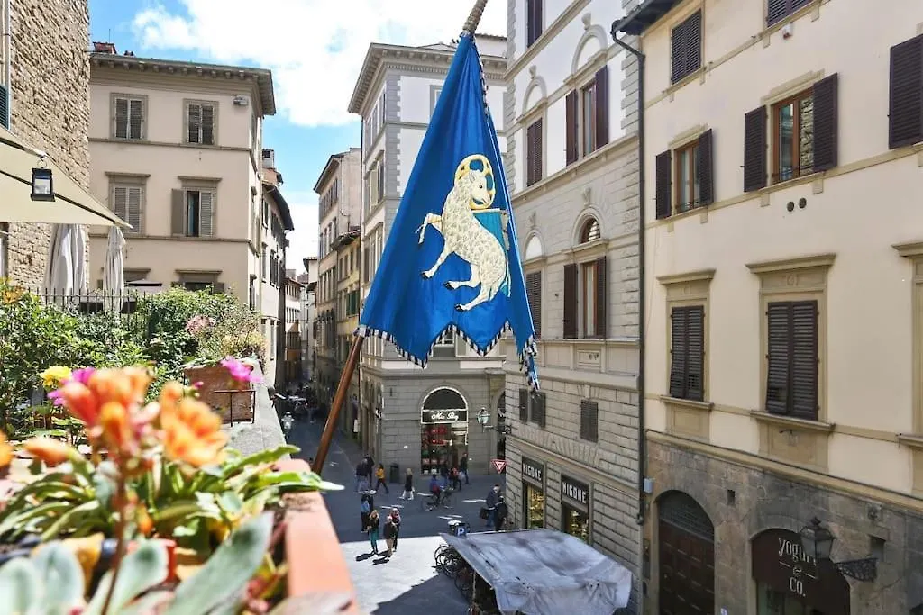 In The Heart Of Florence, Dante, With Private Terrace Италия